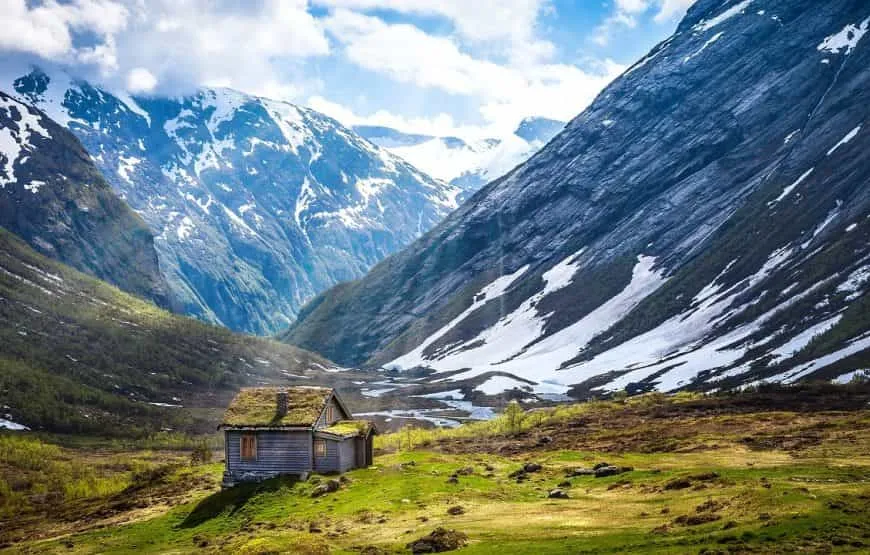 Kullu himachal Pardesh Tirthan valley